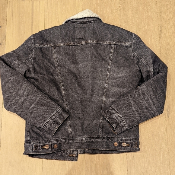 Wrangler Sherpa-Lined Denim Jacket - Picture 2 of 10